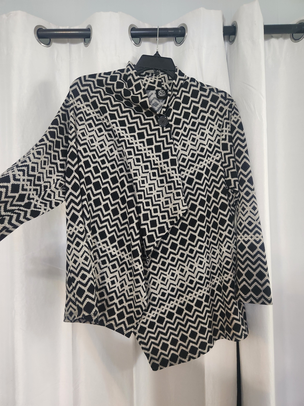 bobeau Black & White Geometric Knit Jacket